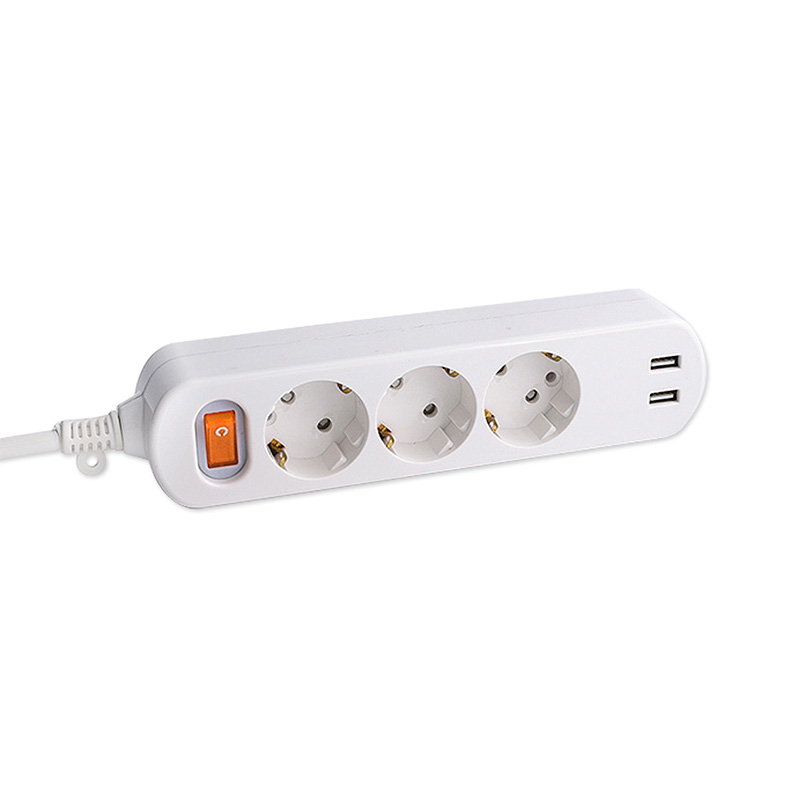 3 prize standard UE cu 2 porturi USB și 1 comutator principal 3 prize standard UE cu 2 porturi USB și 1 comutator principal